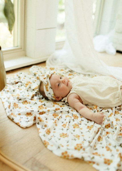 Bee My Hunny Bee Swaddle (47
