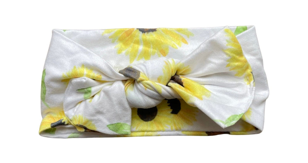 Three Little Sunflowers Bow - Wonderfully Made Apparel