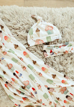 Load image into Gallery viewer, Treats for T Ice Cream Bow - Wonderfully Made Apparel
